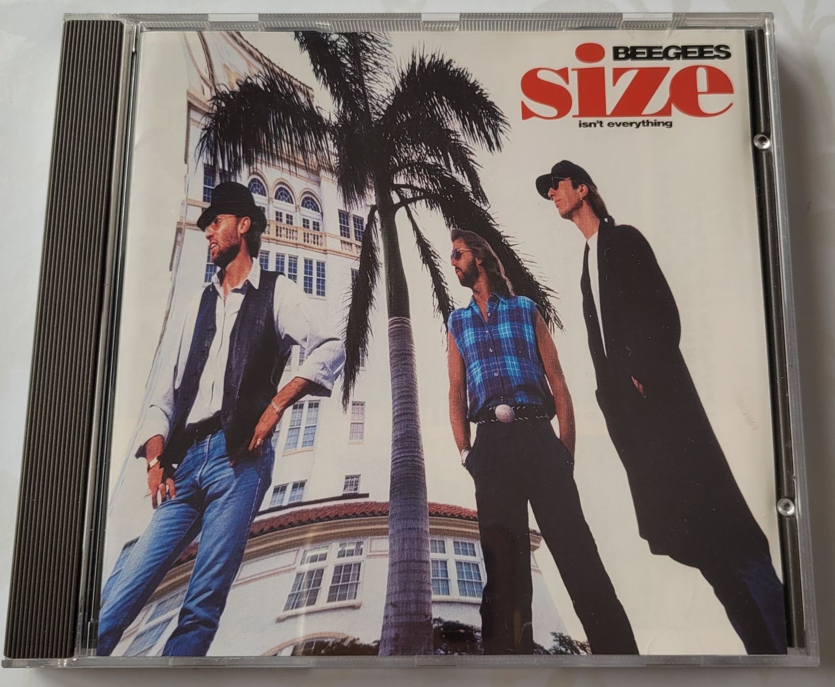 CDs: Bee Gees - Size isn't everything - CD – D'occasion à Zürich par fourpaws