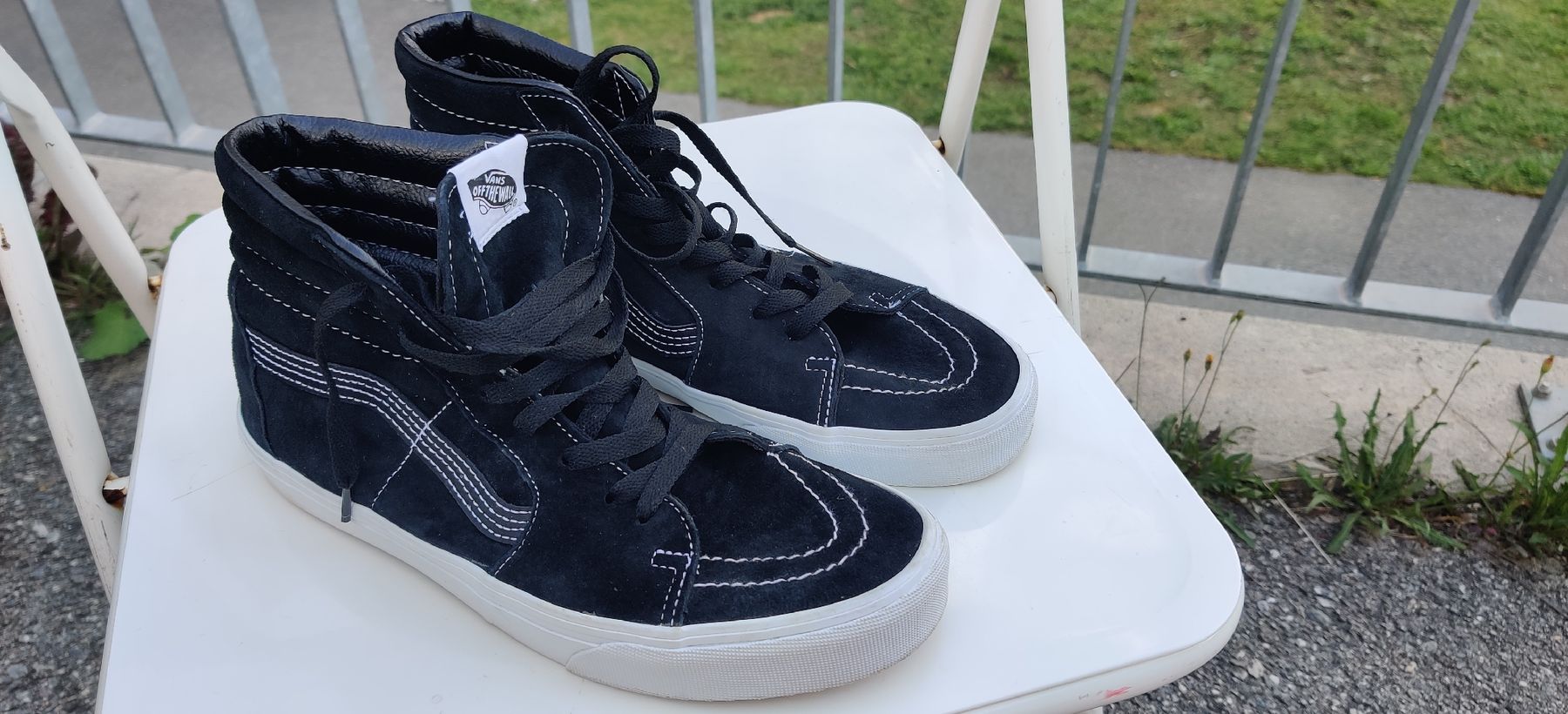 Vans Scarpe da uomo: Vans Herren Sneaker hoch schwarz Gr. 42 – Usato da Meiringen venduto da Sib_Zh 9