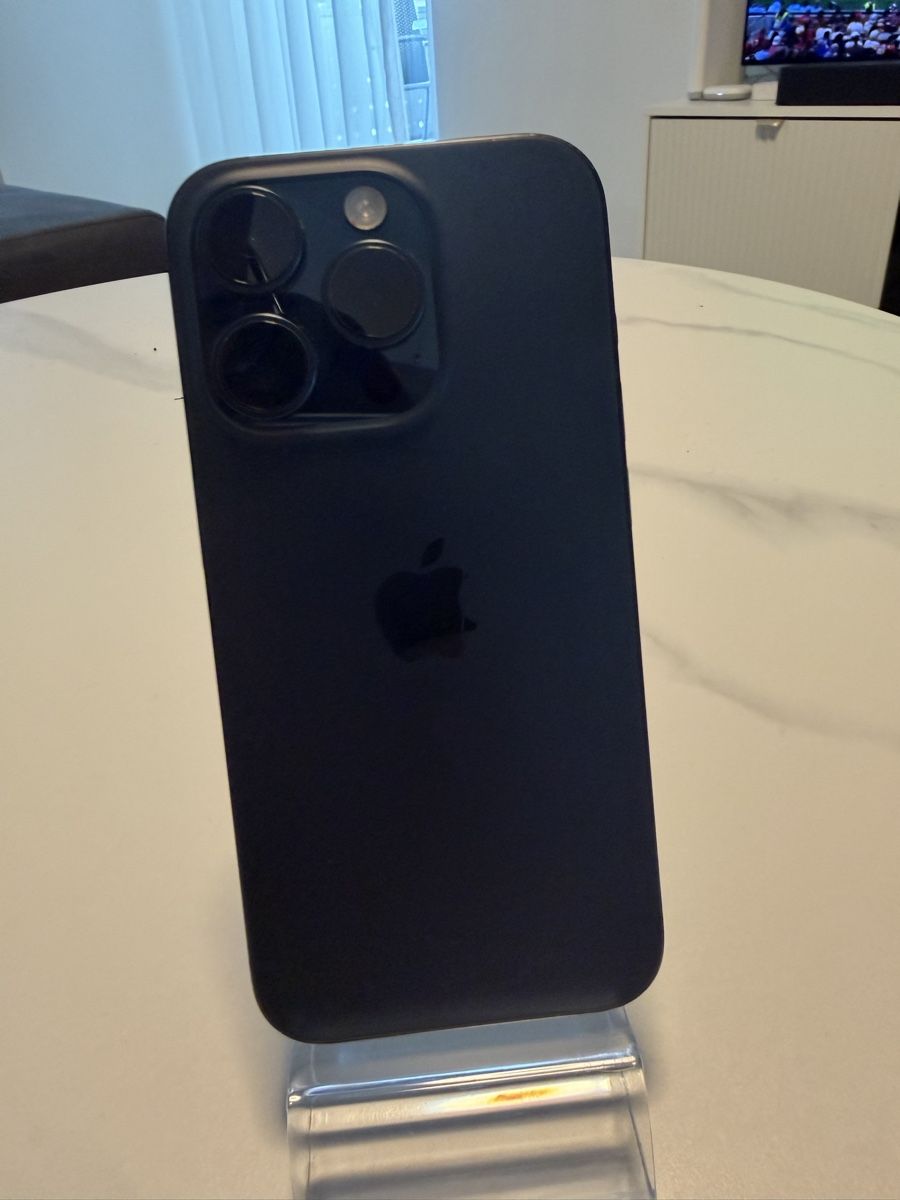 Apple Portables: iPhone 15 Pro in Blue Titanium – D'occasion à Beringen par AliCan91 1