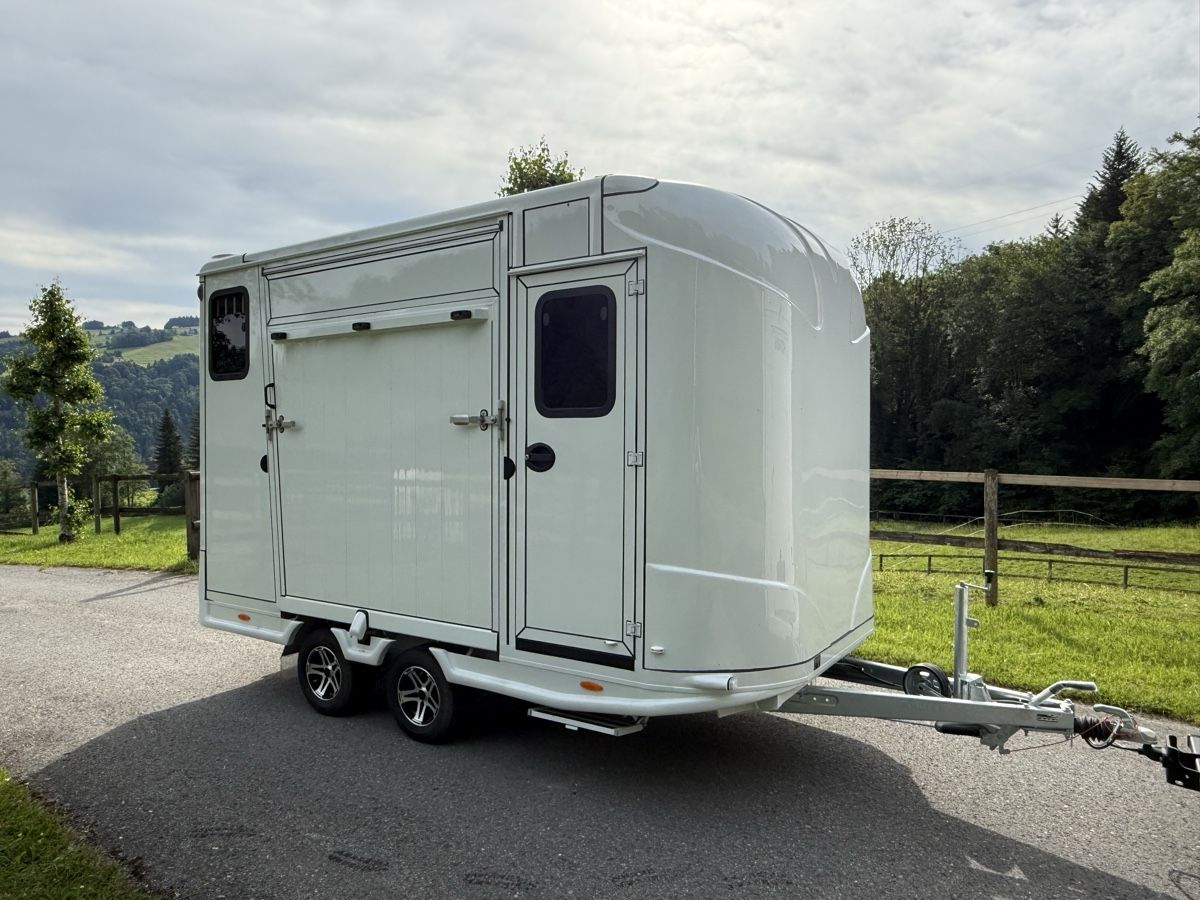 Steinsberger Rimorchi: Pferdeanhänger/ Pferdetransporter  – Nuovo (secondo la descrizione) da St. Gallen venduto da rap_kql2