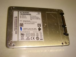 1 stück 512gb ssd. Intel545s . Getestet. Siehe Details