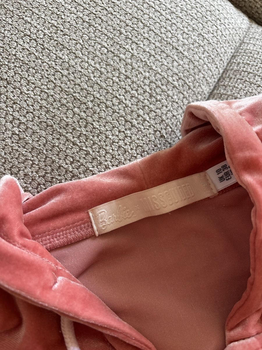 Négligés & Pyjamas: Ensemble de pyjama rose Barbie x Missguided taille 38 – D'occasion à Bulle par lfr_gfx8 3