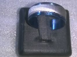 RING EDELSTHAL,,,BLAU UND WEISS,,,GLANZIG
