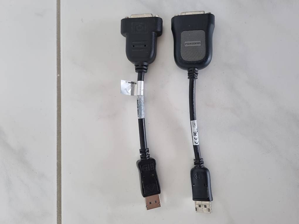 Lecteurs & Adaptateurs: Übergangsstecker Display Port DVI – D'occasion à Hinwil par Sinclar1