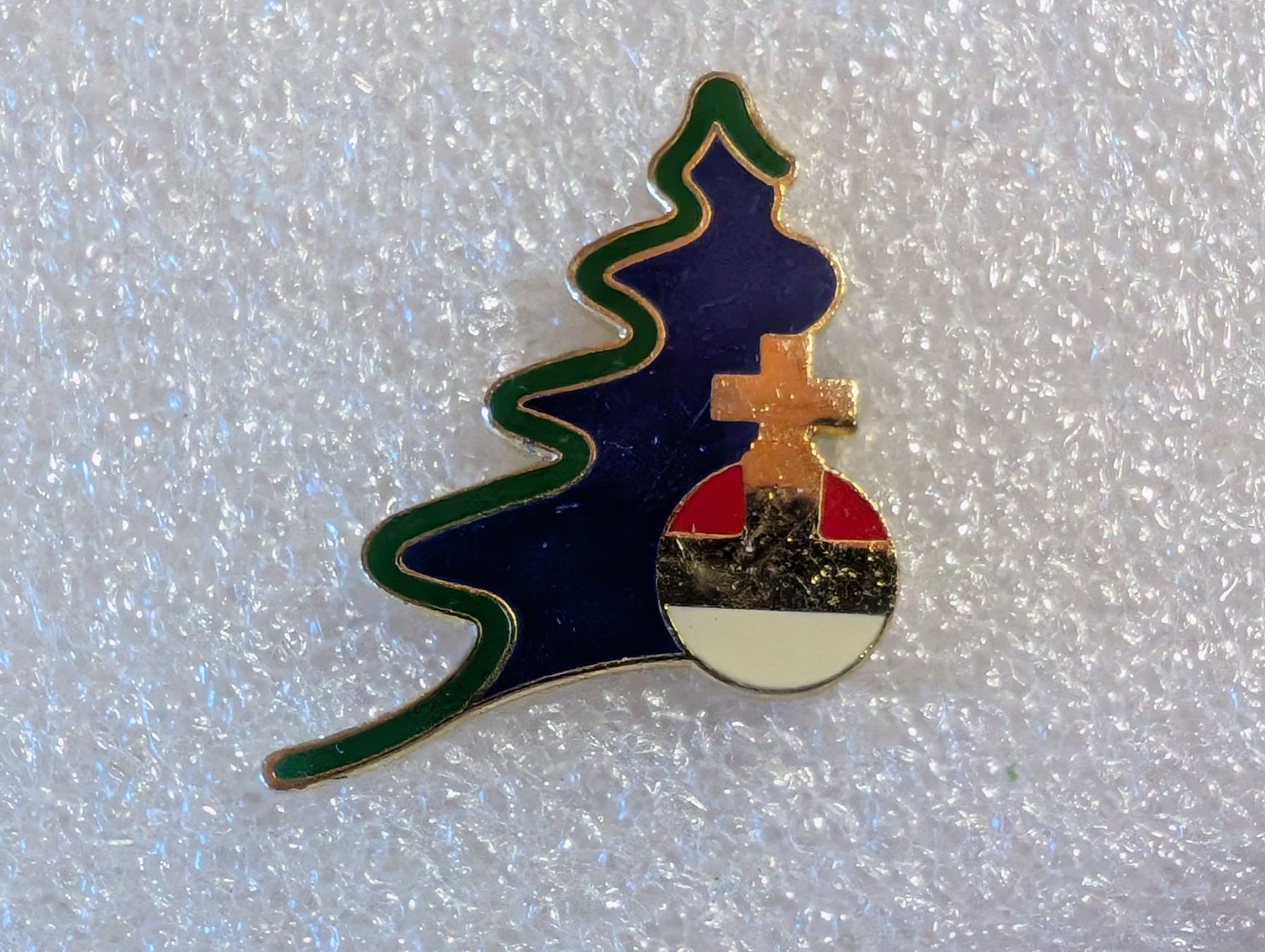 Placchette & Badge: Ansteckpin 277: – Usato da Oppligen venduto da Pin-Fall-Shop