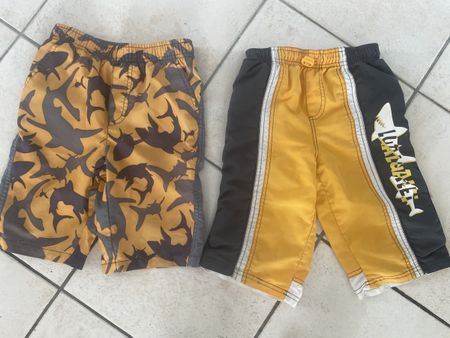 2 Dopodopo Badehosen Gr. 116, Top Zustand