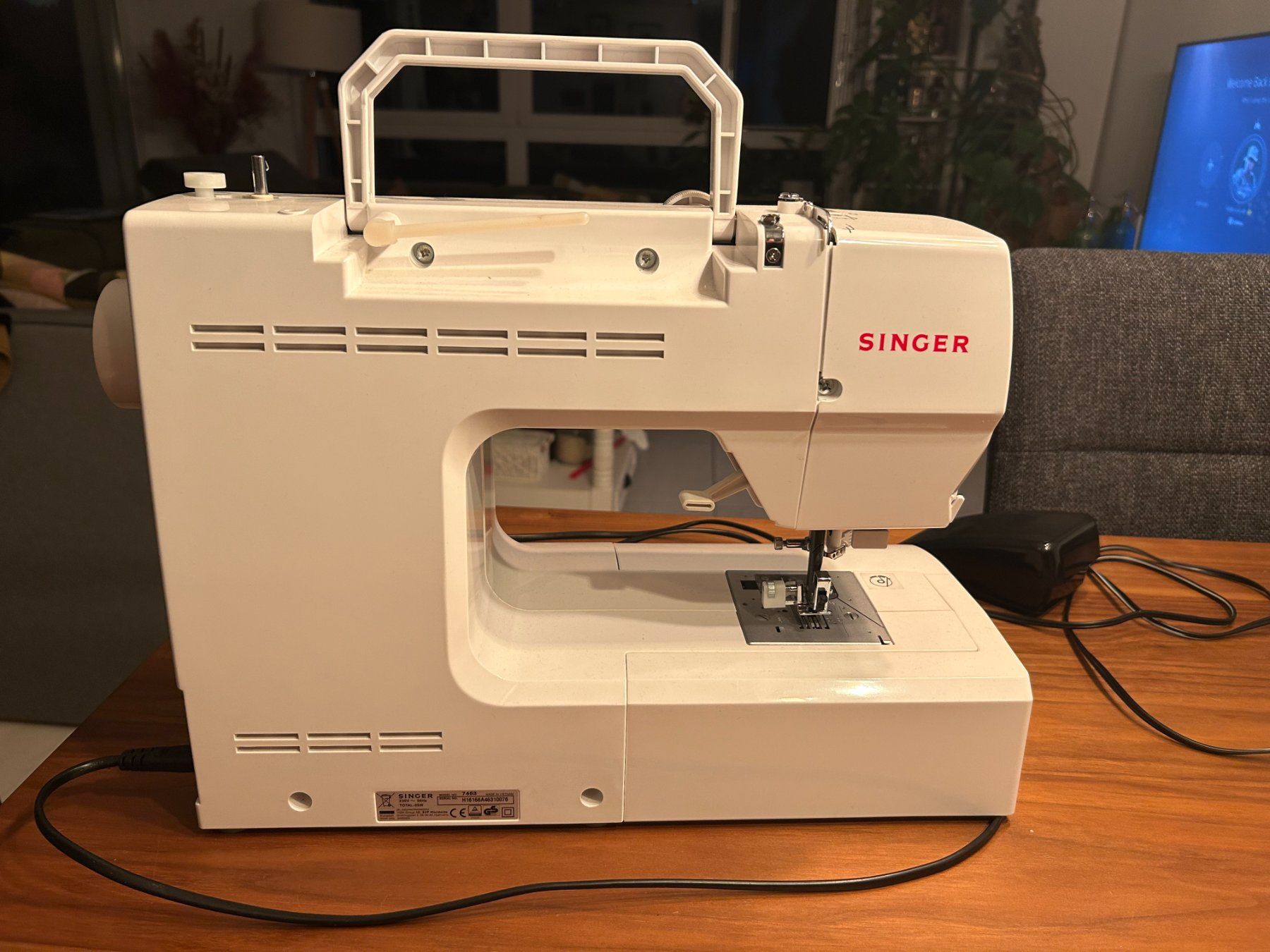 Singer Macchine da cucire: Nähmaschine Singer Confindence 7463 – Usato da Ebikon venduto da Sebaku 3