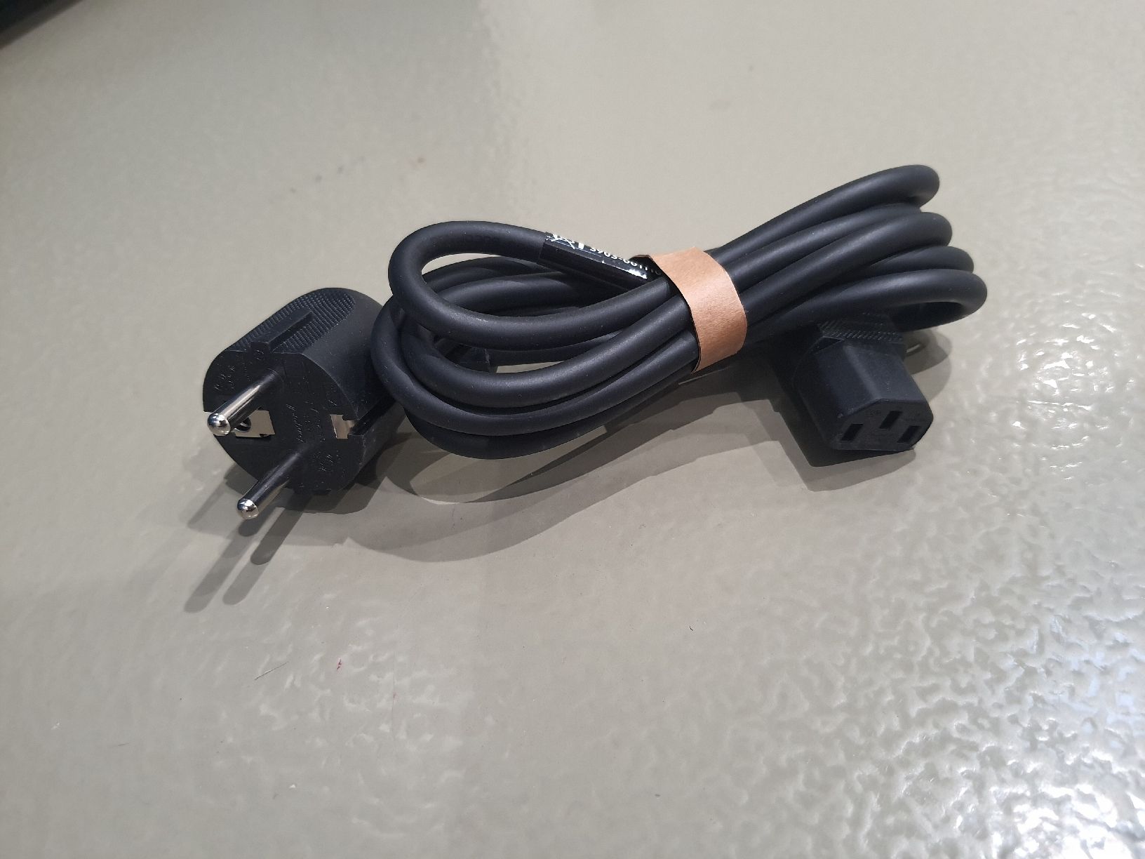 Cavi: Stromkabel mit DE Stecker – Usato da Flawil venduto da rcnkr