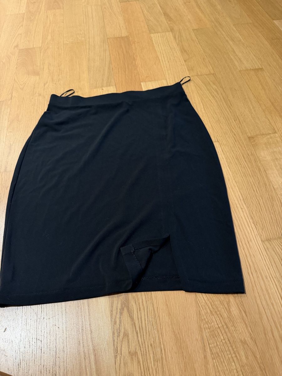 Mango Gonne: 🖤Mango Basic Rock, Gr. S, Schwarz🖤 – Nuovo (secondo la descrizione) da Dübendorf venduto da Foreverchild 1
