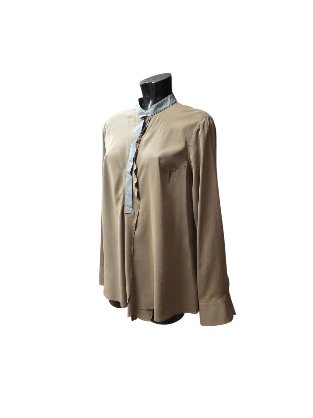 Brunello Cucinelli Camicette: Brunello Cucinelli Seiden Bluse – Usato da Zürich venduto da finesse.shop 1