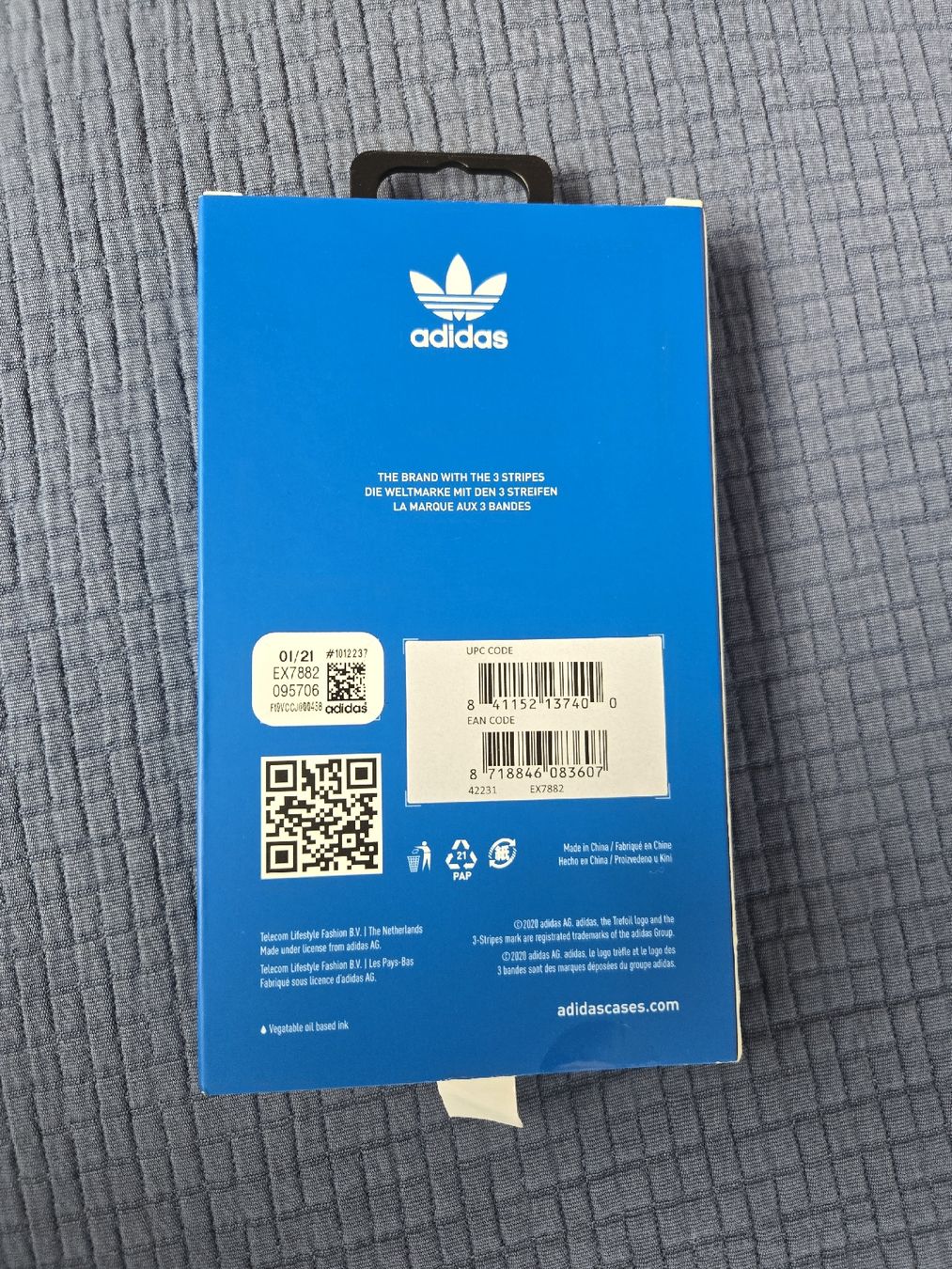 Cover & Protezioni schermo: Cover Adidas Originale iPhone 12 Pro Max nuova! – Nuovo e nell'imballaggio originale da Küsnacht ZH venduto da LuxuryBroker 1