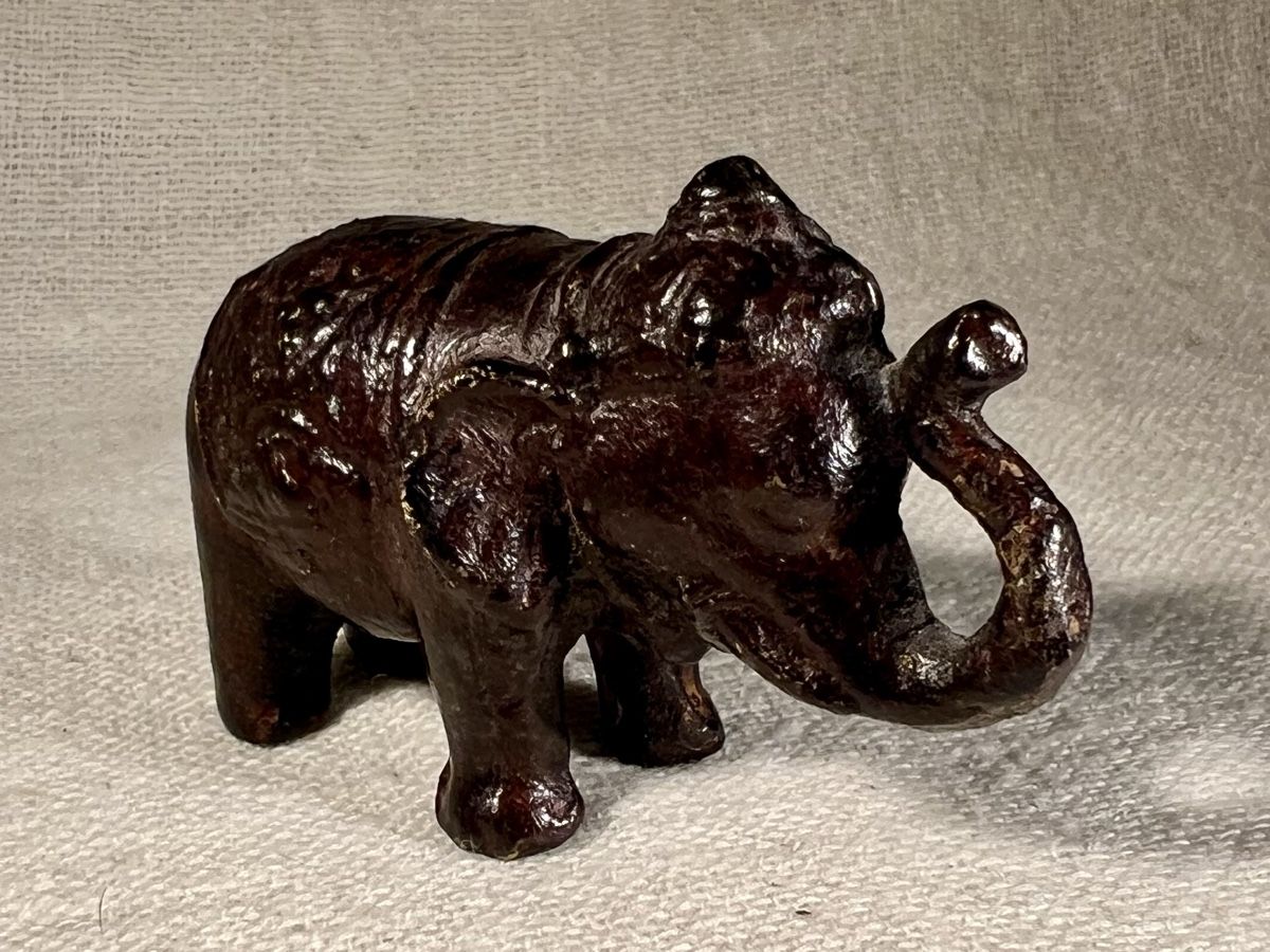 Statuette: Figurine éléphant bronze Asie, poids à opium – Usato da Genève venduto da DELIRBEADS 2