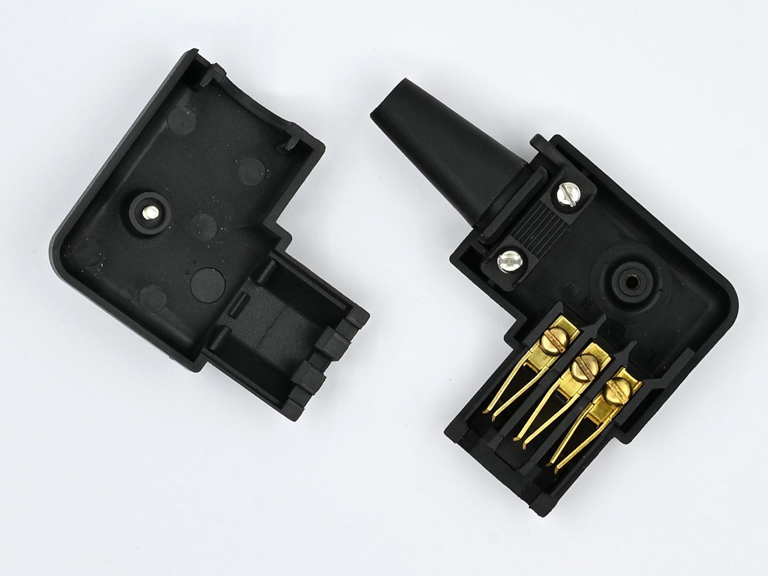 Stecker: Winkelstecker C13 10A 250V neu ungebraucht – Neu (gemäss Beschreibung) aus Dürnten von puumies 2