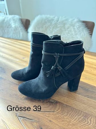 Diverse Damenschuhe