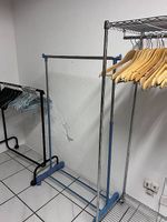 Cintres en bois (lots 260)