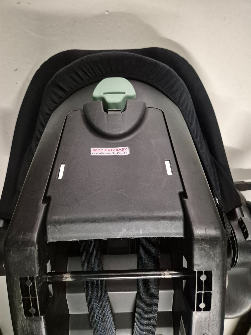 Seggiolini per auto: Babyschale + Isofix-Basisstation–Neuwertig – Nuovo (secondo la descrizione) da Wettingen venduto da mcu_67 8