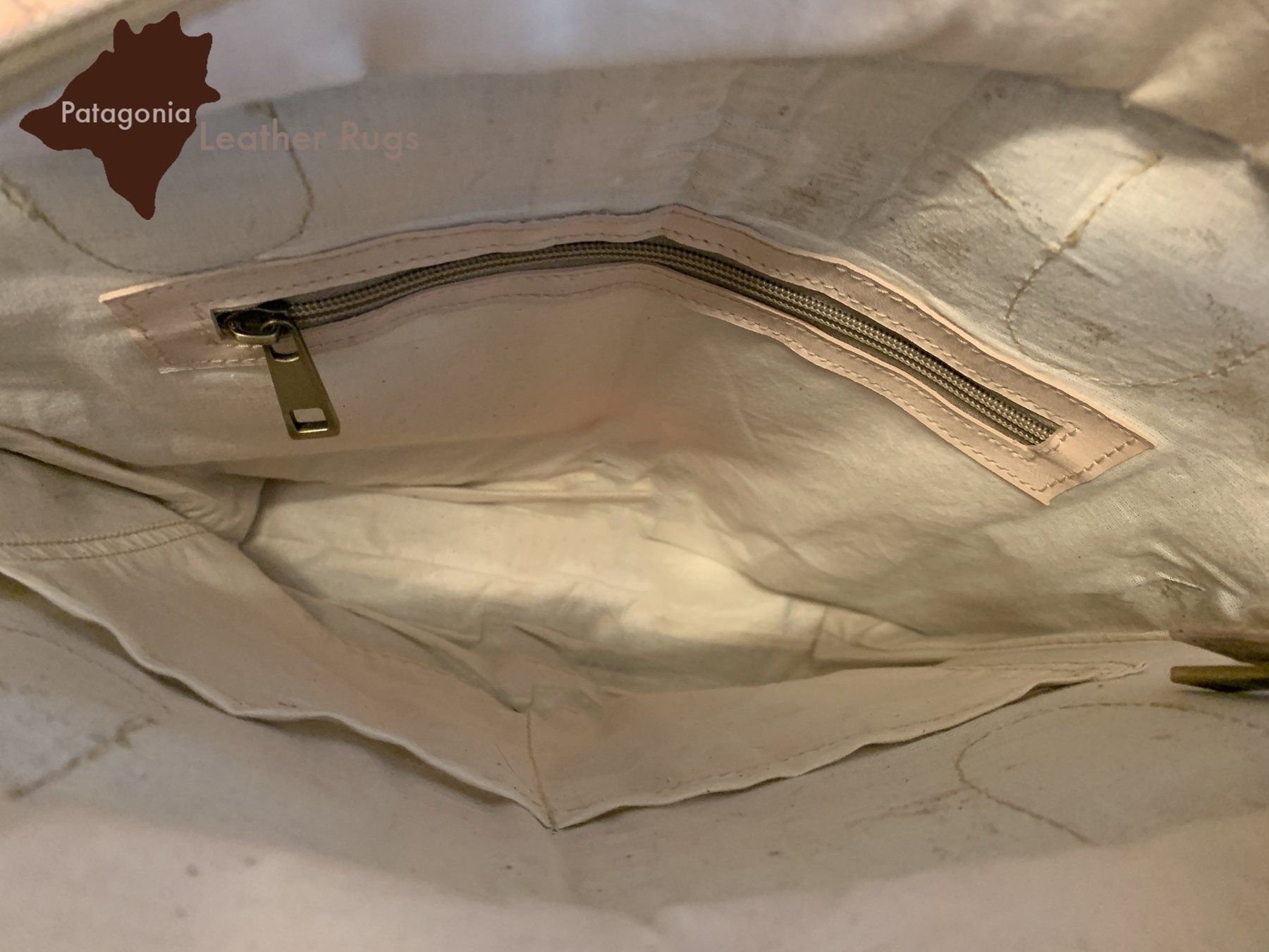 Borse da donna: Handtasche aus echtem Kuhfell Edelweiss – Nuovo e nell'imballaggio originale da Arbedo venduto da patagonialeatherrugs 7
