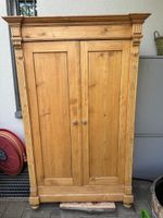 Antik Holzschrank