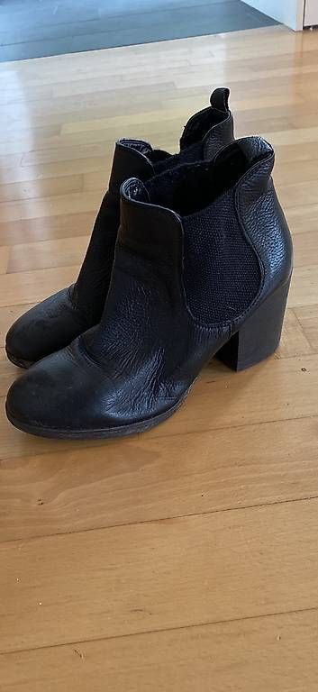 Scarpe da donna: Stiefeletten Free Flex (40) – Usato da Teufen AR venduto da kimibimibamiboom