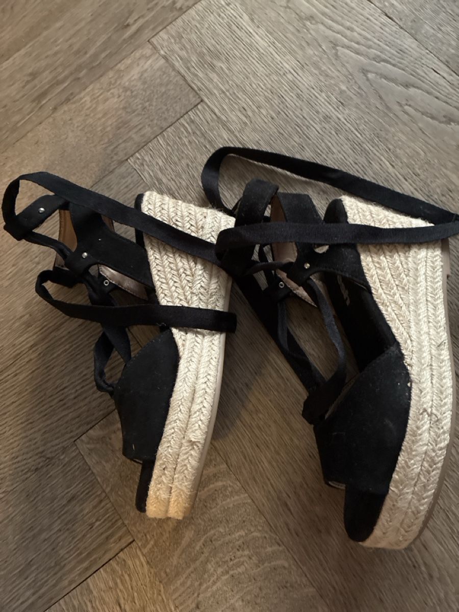 Damenschuhe: Refresh Sandale Gr 37 neu – Neu (gemäss Beschreibung) aus Zürich von Dsire 1