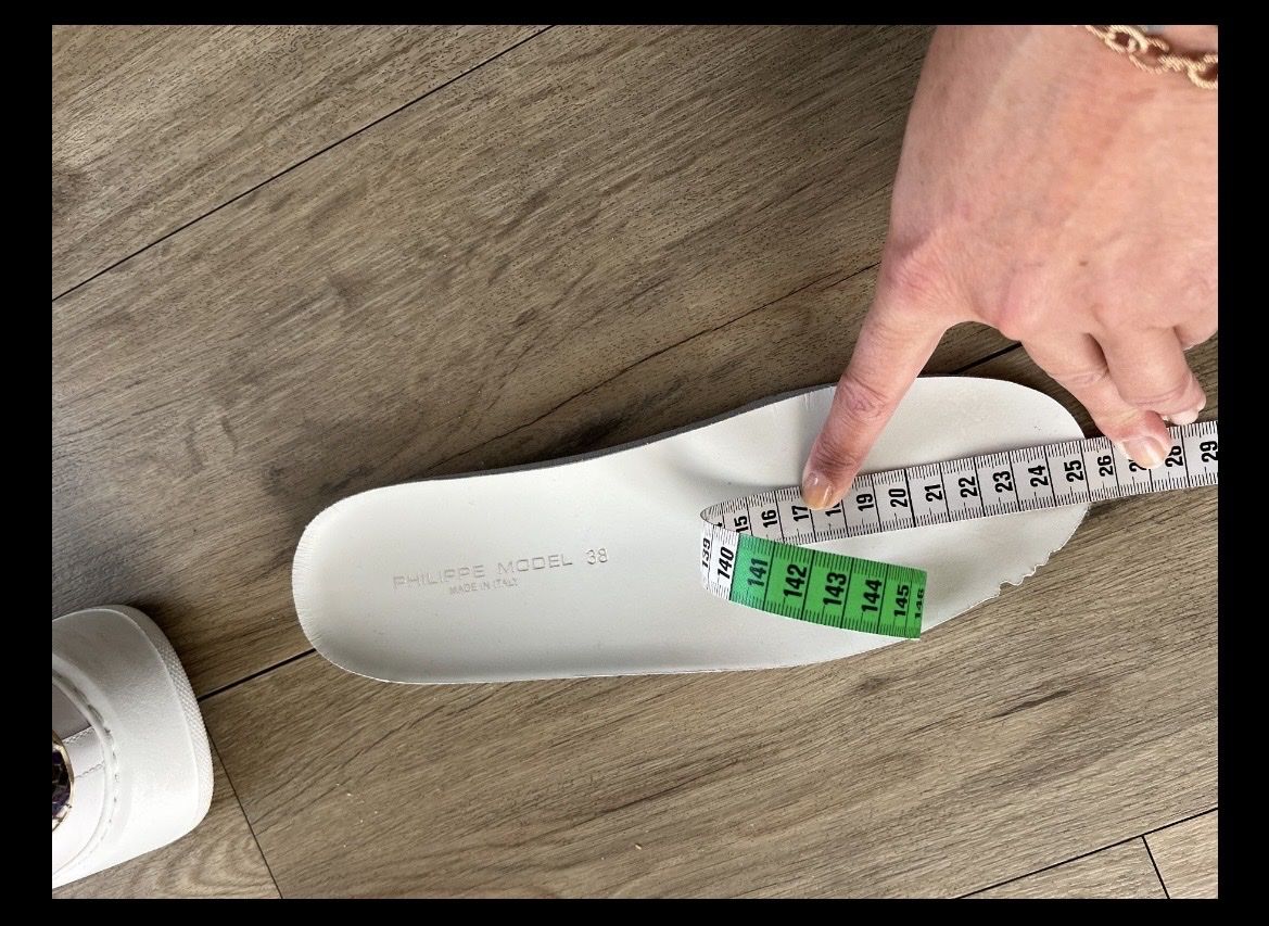 Damenschuhe: Philippe Model Sneaker Gr.38 – Gebraucht aus Eglisau von Hermes10 5