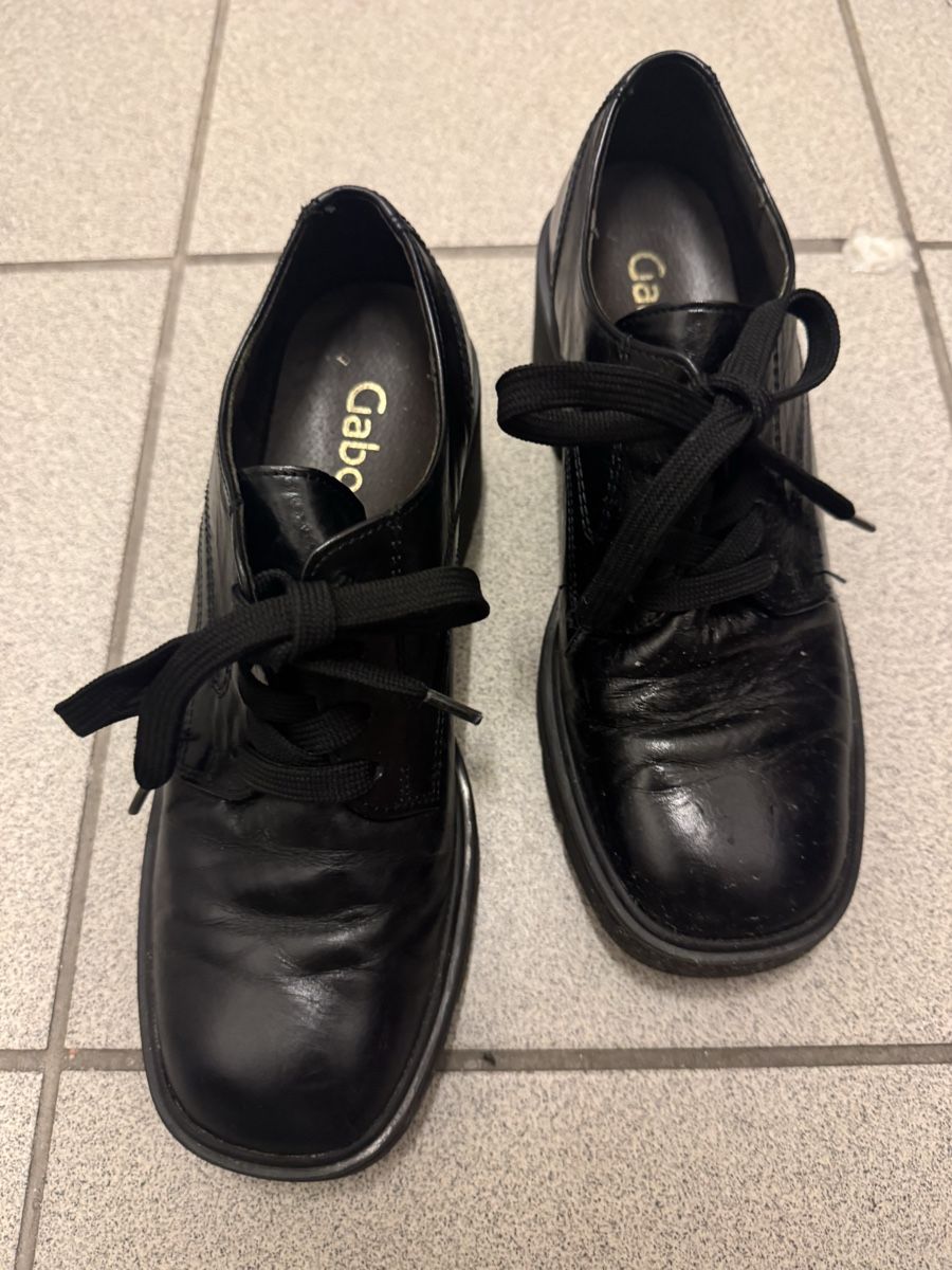 Gabor Scarpe da donna: Gabor Schnürschuh gr 37.5 schwarz – Usato da Zürich venduto da oase69