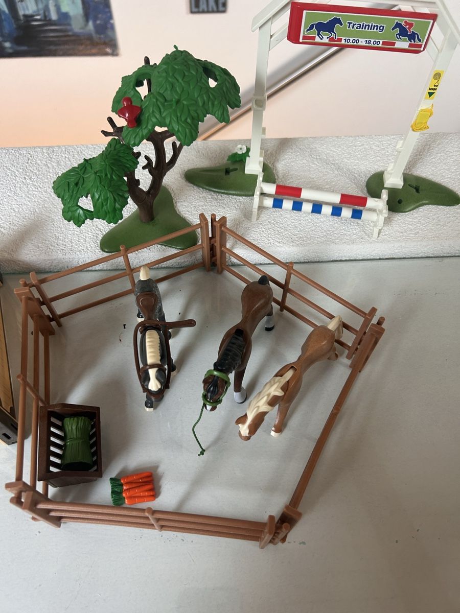 Playmobil Giocattoli: Playmobil Reiterhof Sets – Usato da Bern venduto da NILES8575 1