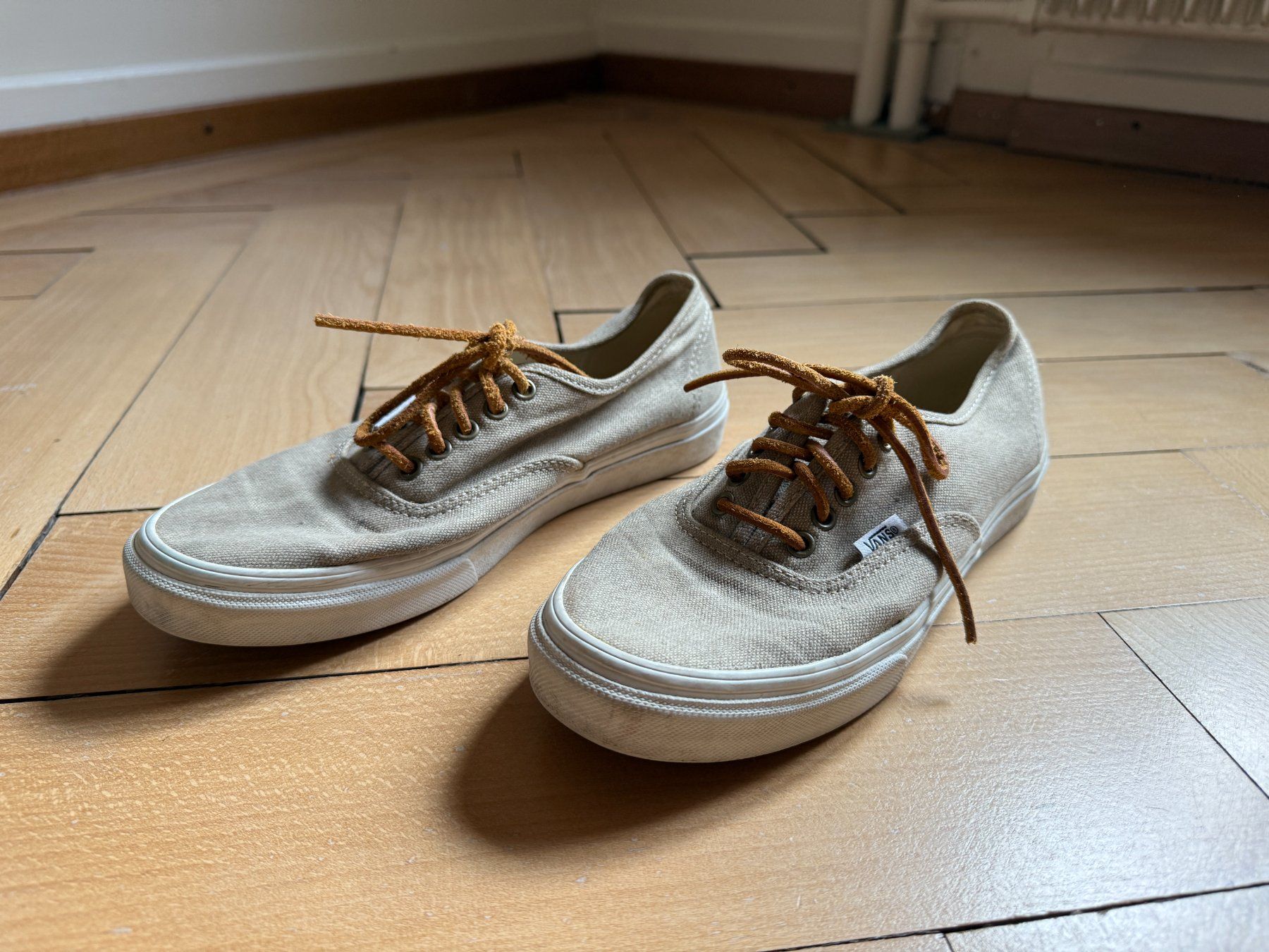 Vans Scarpe da donna: VANS - Sneaker beige 39 – Usato da Zürich venduto da Diazaio 1