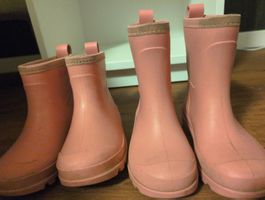 Rosa Gummistiefel in den Grössen 25 und 26