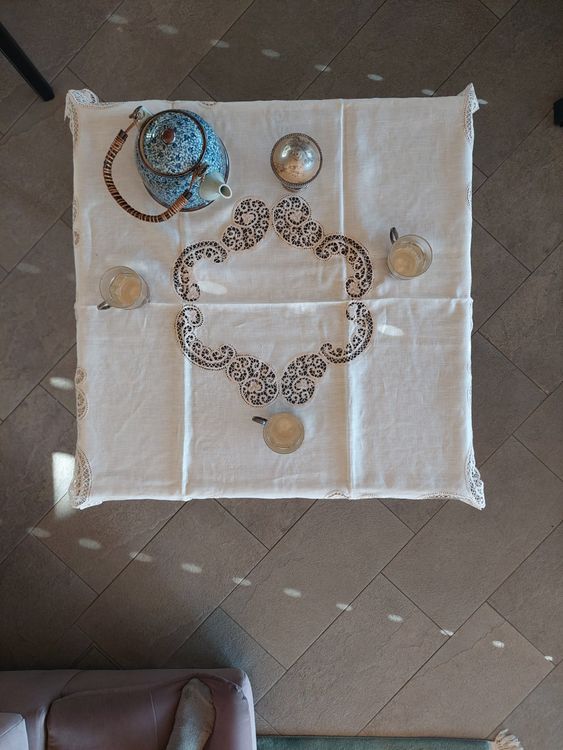Linge de lit: TEE-SET | Leinen und Spitzen (1 Tischdecke + 6 Servietten) – Neuf avec emballage d'origine à Castel San Pietro par nicolascattaneo 4