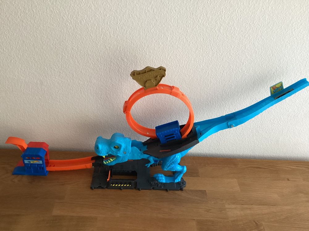Hot Wheels City LoopingBahn TRex DinosaurierAngriff Kaufen auf Ricardo