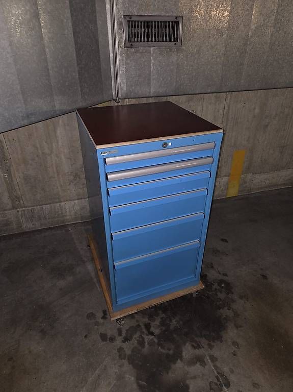 Armadi: Lista Schrank – Usato da Solothurn venduto da ant_r5xk