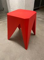 Roter Hocker