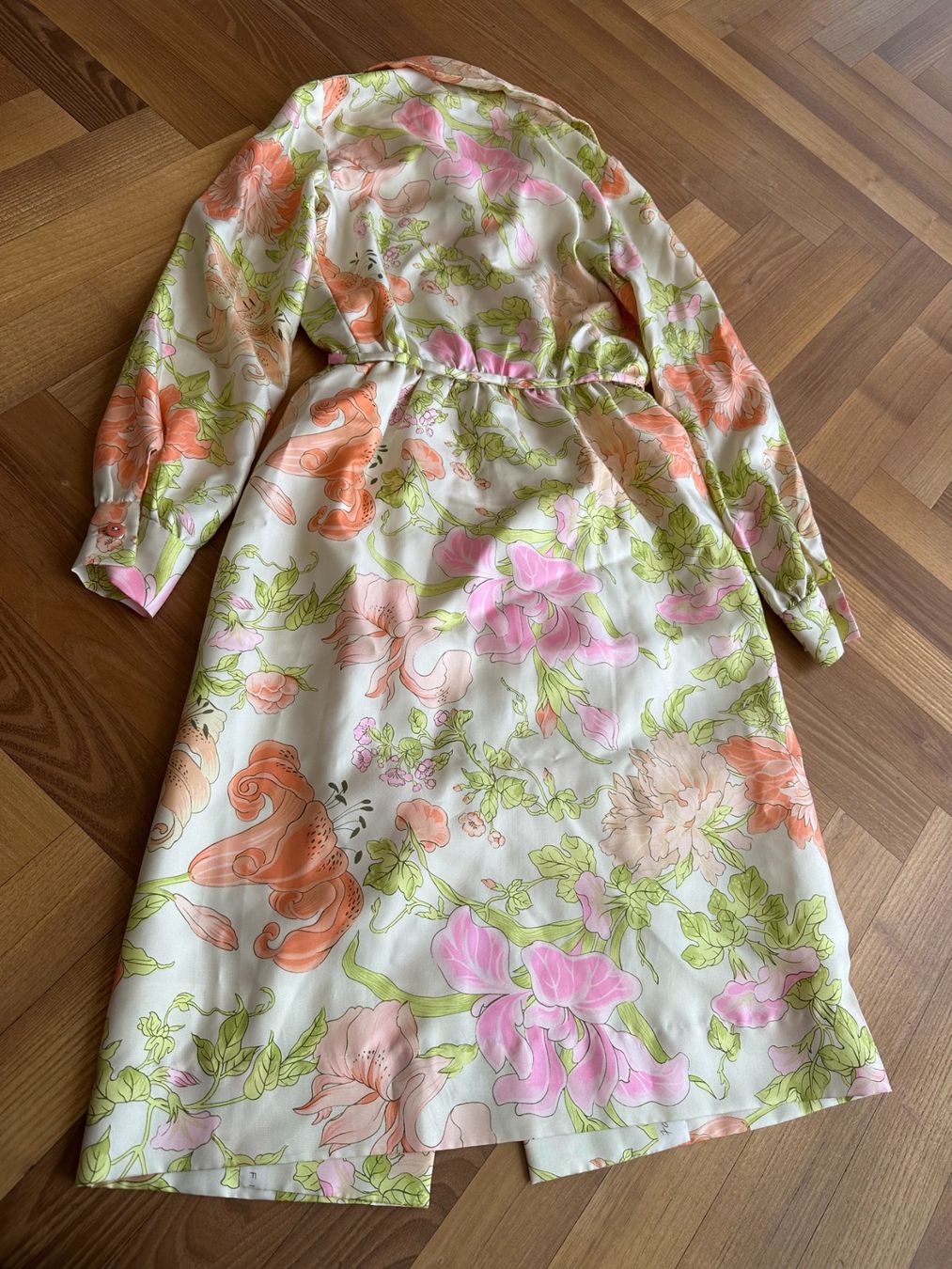 Vestiti: Seidenkleid Gr. xs-s – Nuovo (secondo la descrizione) da Rafz venduto da sam_ryj5 5