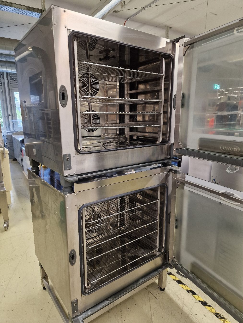 Elettrodomestici da cucina: Unox steamer – Usato da Niederwangen BE venduto da HasGastrobedarf 8