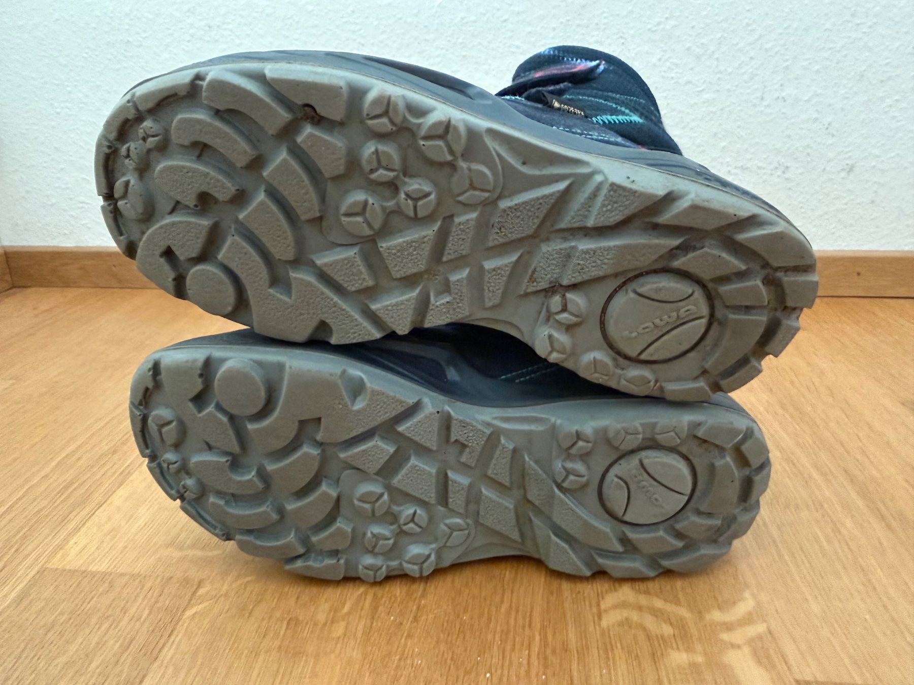 Lowa Schuhe für Mädchen: Lowa Winterstiefel Gr 36 – Gebraucht aus Hünibach von rotestandem01 3
