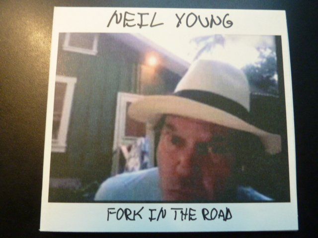 CDs: Neil Young - Fork in the road – Gebraucht aus Au ZH von
