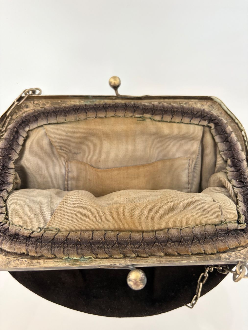Borse da donna: Vintage Abendhandtasche Leder schwarz – Usato da Luzern venduto da Lampion 2