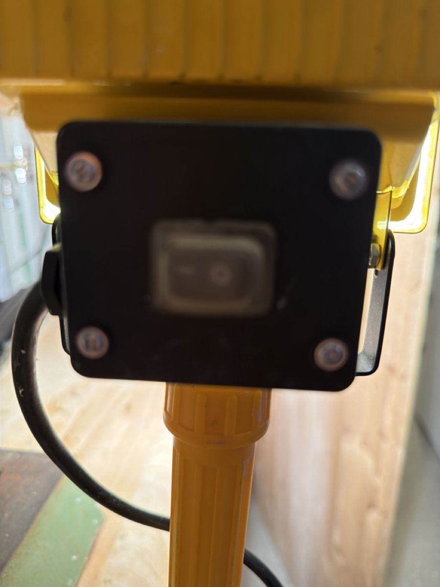 Lampes: Halogenstrahler – D'occasion à Benken SG par unihoc92 2