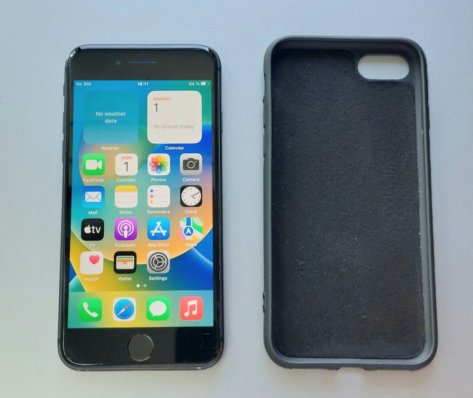 Apple Handys / Smartphones: iPhone 8 64gb, 93% Akku – Gebraucht aus Pfäffikon SZ von max_5ylc