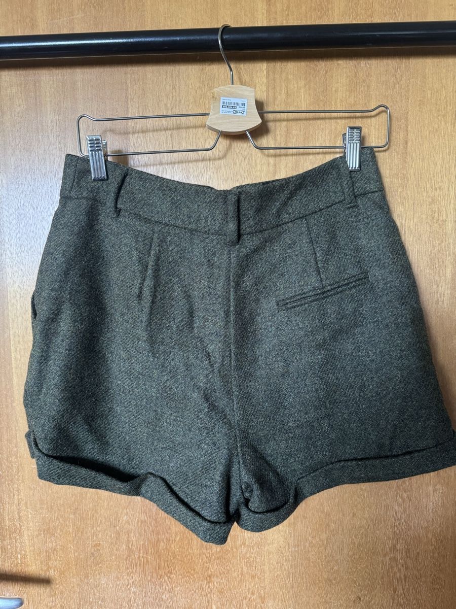 Sezane Hosen: Short Wallace Sézane - t38 – Gebraucht aus Le Lignon von mae_9hql 1