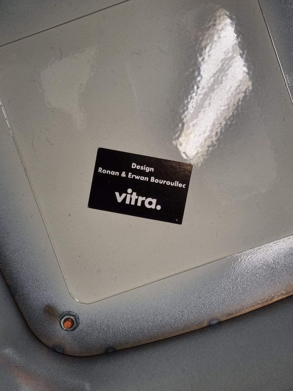 Vitra Tische: Vitra Beistelltisch Metal Sidetable – Gebraucht aus Affoltern am Albis von Zapro 3