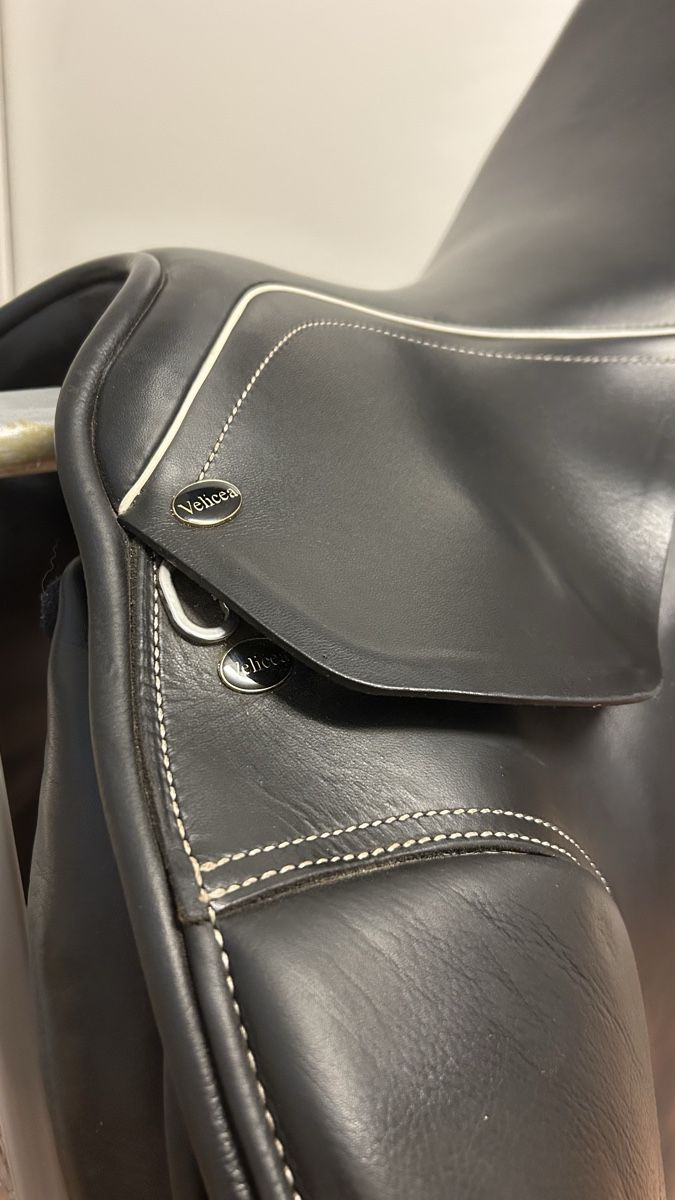 Selles, accessoires: Velicea Kristall Sattel – Neuf (Voir description) à Binningen par chi_n7g2 2