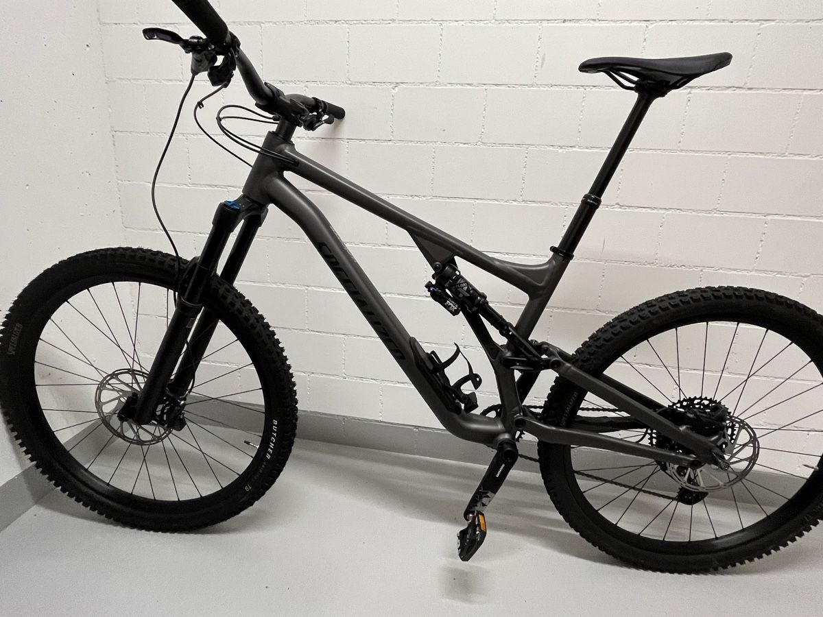 Specialized Velos: Specialized Stumpjumper EVO S6 – Neu (gemäss Beschreibung) aus Steinhausen von