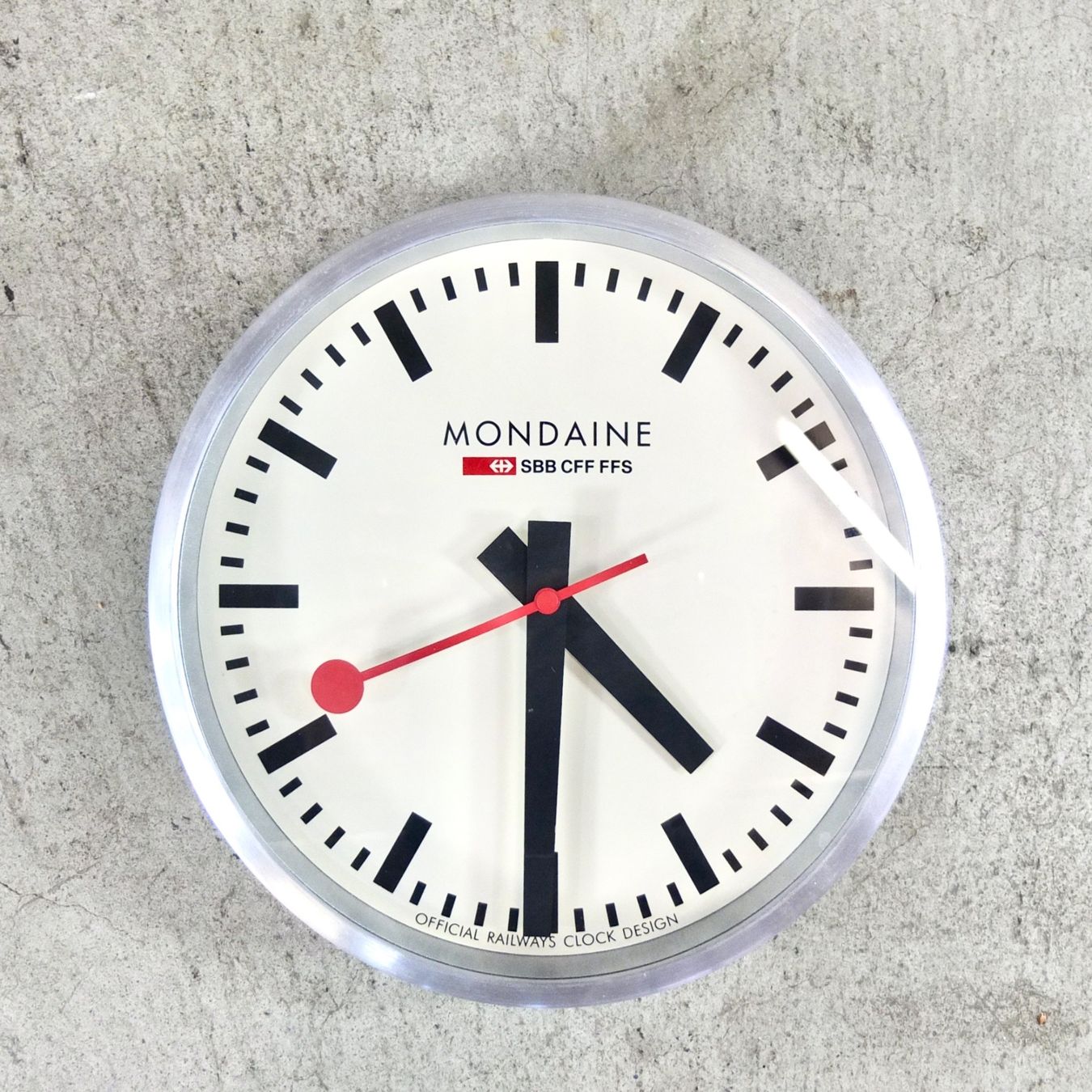 Mondaine Orologi da terra & Orologi da parete: Mondaine SBB CFF FFS Wanduhr – Usato da Basel venduto da Brocki-auf-dem-Wolf 2