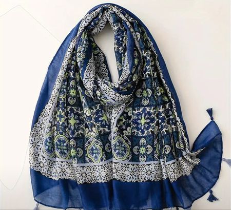 Echarpe bleu motifs géométriques neuve/ SVP lisez le texte