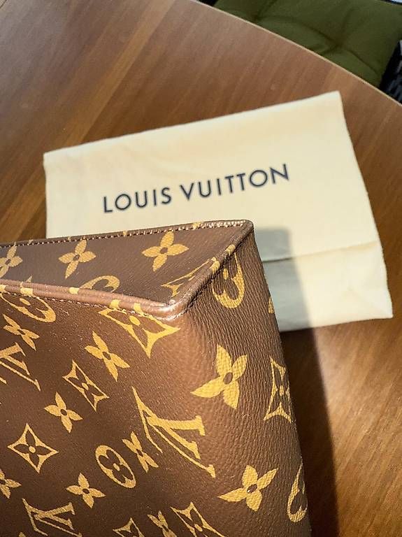 Louis Vuitton Custodie per cosmetici: Louis Vuitton Poche Toilette 26 Monogram – Usato da Wabern venduto da El_Sueno 4