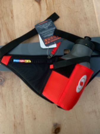 Salomon Bauchtasche mit Bidon