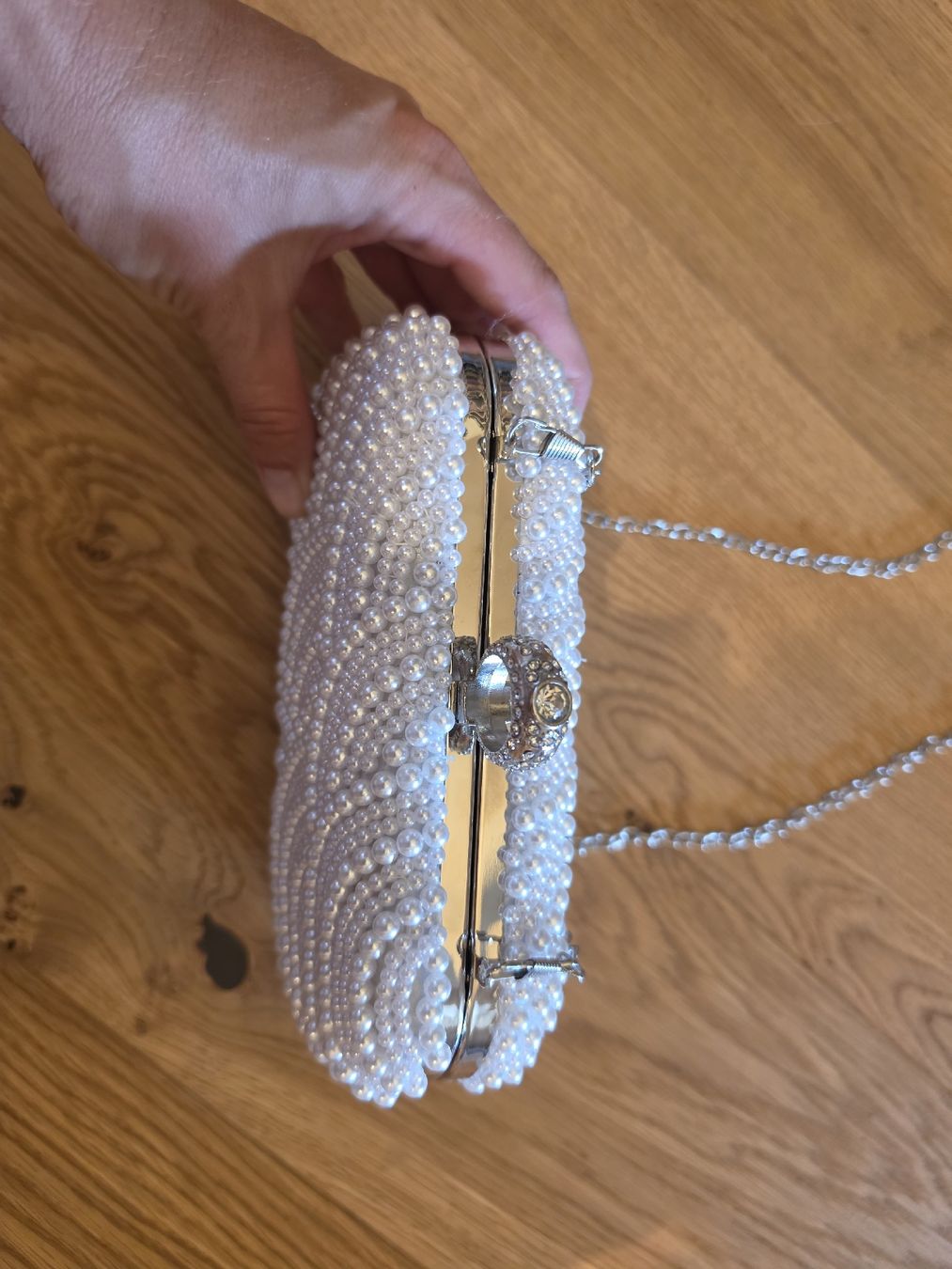 Taschen für Damen: Clutch mit Perlen – Gebraucht aus Kefikon TG von Livline 1