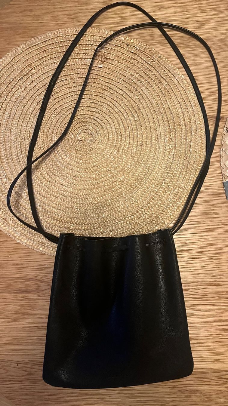 Sandro Borse da donna: Leder Tasche Sando schwarz Beutel Typ – Usato da Zürich venduto da maral787
